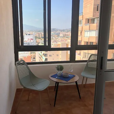 شقة Torre Ii Palmeras Mit Seitlichem Meerblick Und Pool In فوينخيرولا