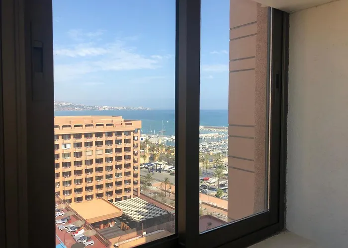 Torre Ii Palmeras Mit Seitlichem Meerblick Und Pool In Фуэнхирола